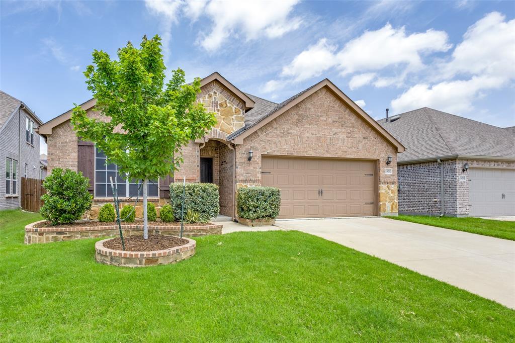 2821 Redbud Lane