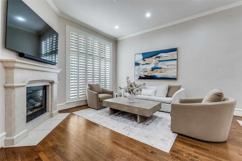 5925 Malmesbury Road