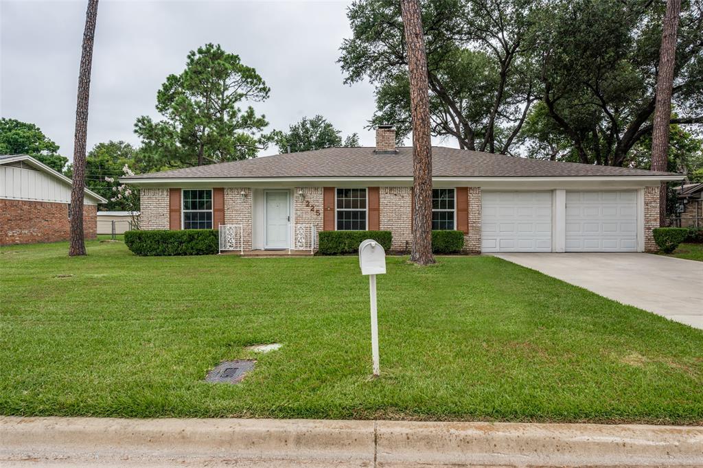 225 Glenn Drive