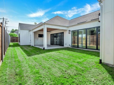 Tiny photo for 7624 Roper Street, Dallas, TX 75209 (MLS # 21060476)