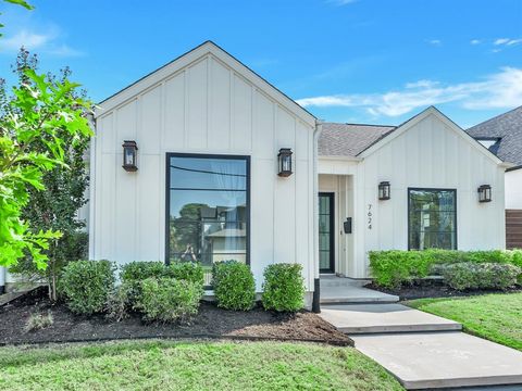 Photo of 7624 Roper Street, Dallas, TX 75209 (MLS # 21060476) Photo of 7624 Roper Street, Dallas, TX 75209 (MLS # 21060476)