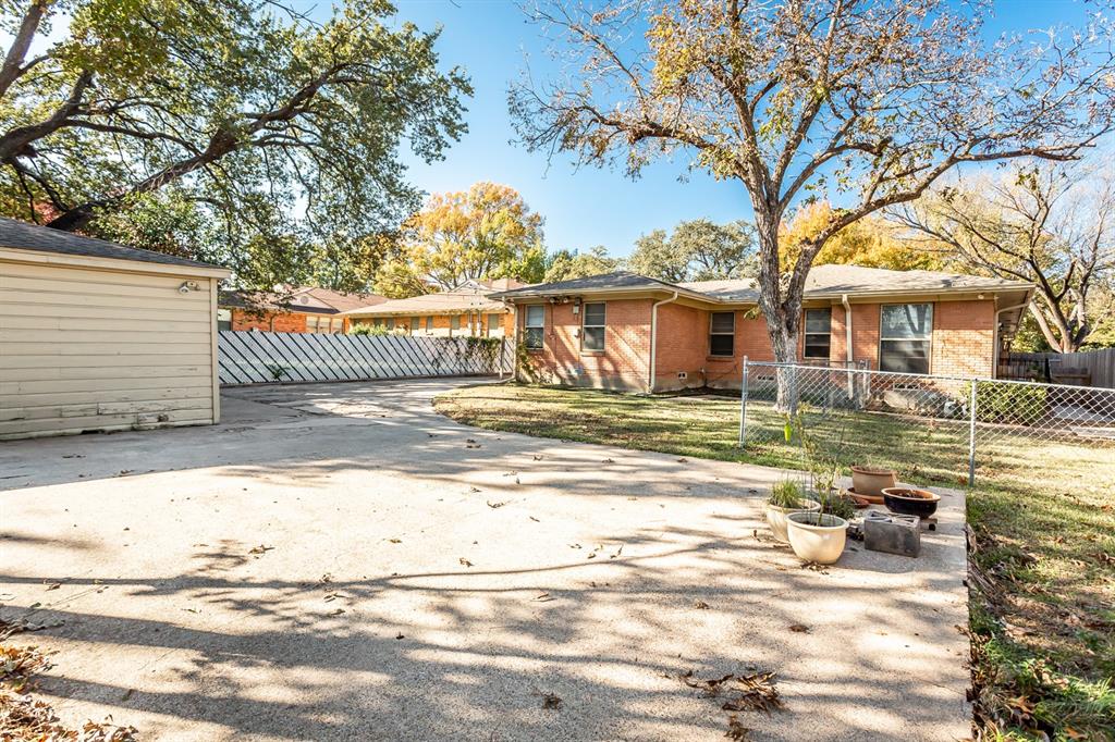 CARUTH TERRACE - Residential Lease