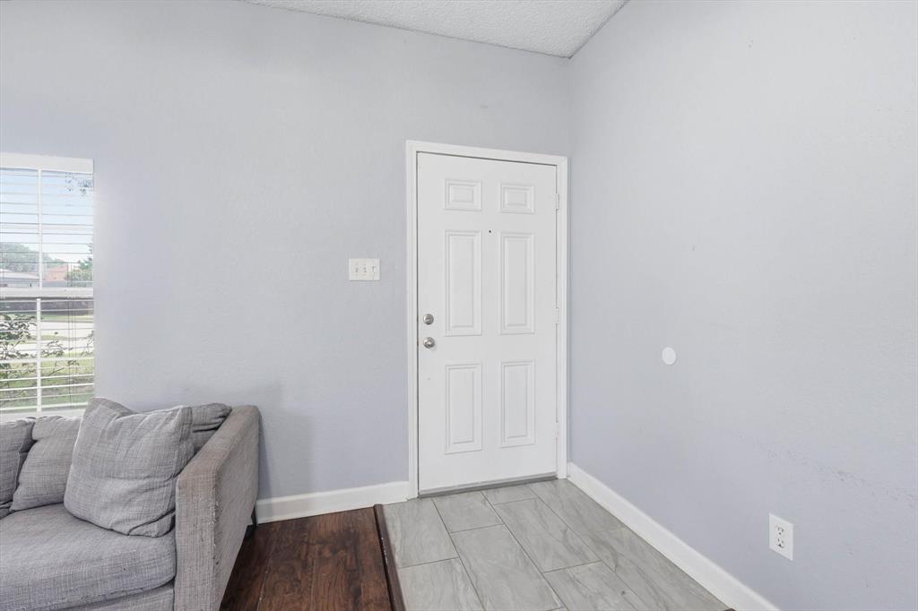 N Beach Village At Summerfields - Residential