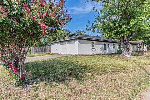 7501 Lola Drive North Richland Hills TX 76180