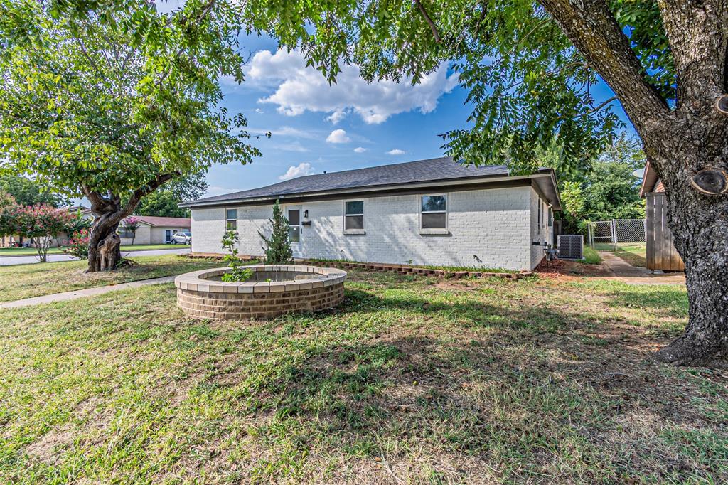 7501 Lola Drive