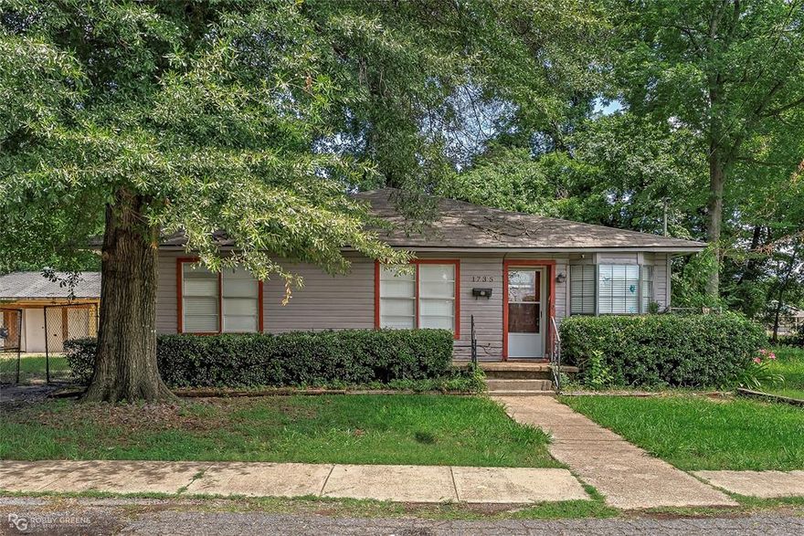 This 4 bedroom~2 bathroom home will be a great investment!! Large living room! Separate dining room! 2 pantries! Gas cooktop! Separate utility-laundry room! Updated flooring! Large living room and oversized bedrooms! Carport, plus plenty of room for other parking! Outside storage building!