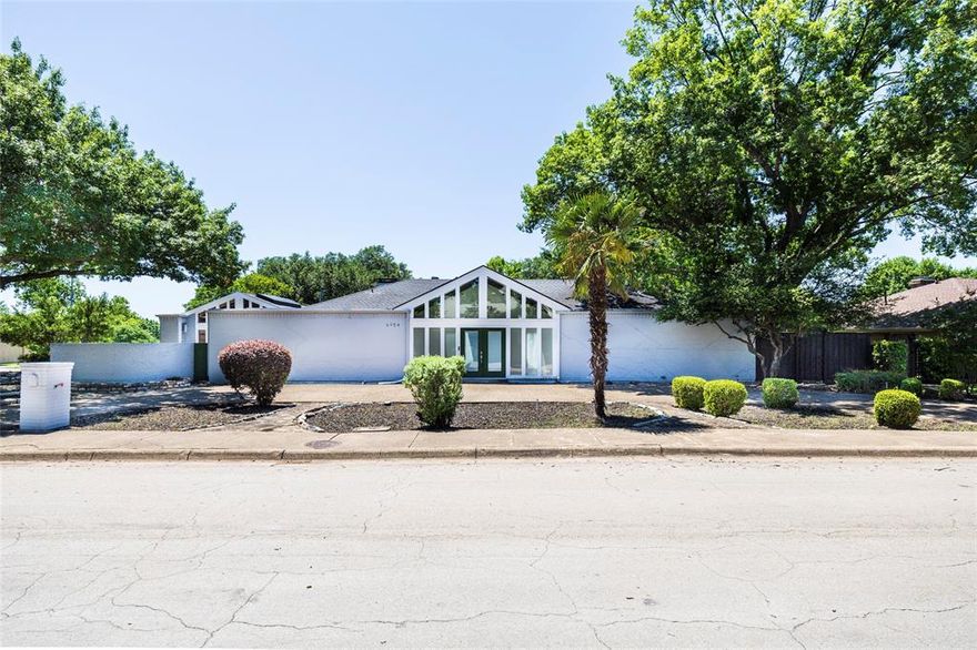 Perfect opportunity to get into a sought-after neighborhood at an attractive price. 
Unique design one story ranch with 4 bedrooms plus an additional large guest room or office.  You will fall in love immediately after walking into the house from the convenient double-open front doors , high ceiling, light and bright entry welcome you to the large formal area, formal dining, eat in breakfast in kitchen, Granite counter top, double oven, refrigerator, washer, dryer, huge sun room you can enjoy the sun and moonlight.  Family room with fire place, very large study room in the back side of the house can over looking the back yard.  Bedrooms are on the other side of house away from traffic noise.  Walking distance to city of Dallas amenities such as Fretz Park Library and the Cove Aquatic Center at Fretz, great retail and restaurants at Hillcrest Village. The tranquil backyard is a peaceful oasis featuring many low-maintenance native plants. Zoned for Richardson ISD. 
Excellent location with easy access to the Tollway, 75, 635, and the new DART Silver Line. 
Come and see for yourself.