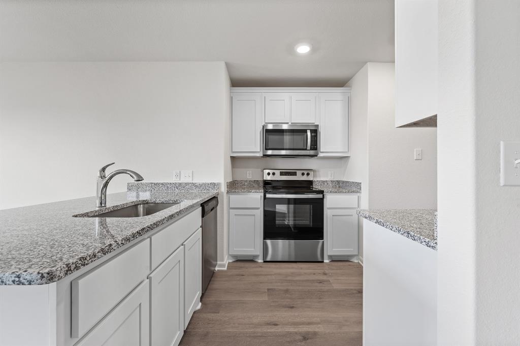 Delano Estates - Residential Lease