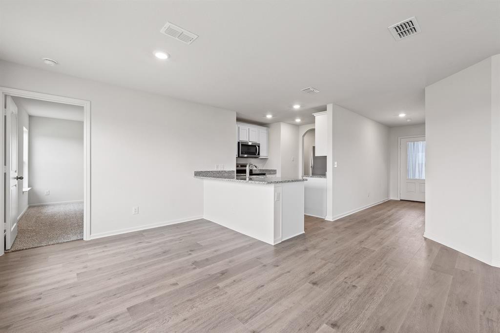 Delano Estates - Residential Lease