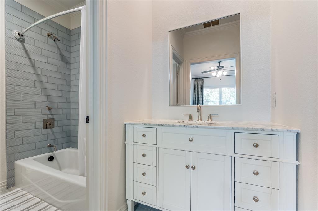 Royal Crest - Residential