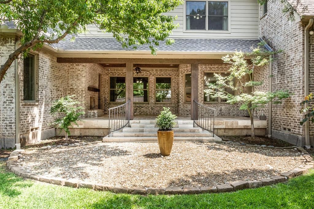 Royal Crest - Residential