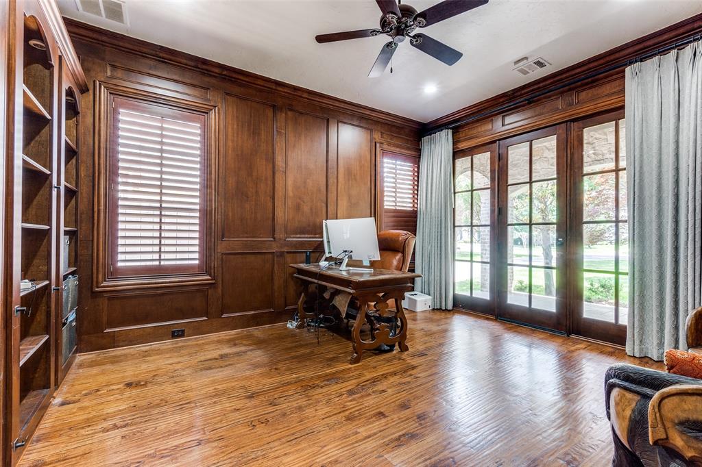 Royal Crest - Residential