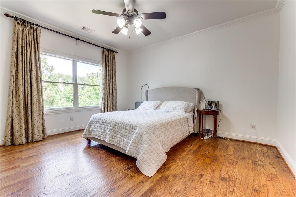 Royal Crest - Residential