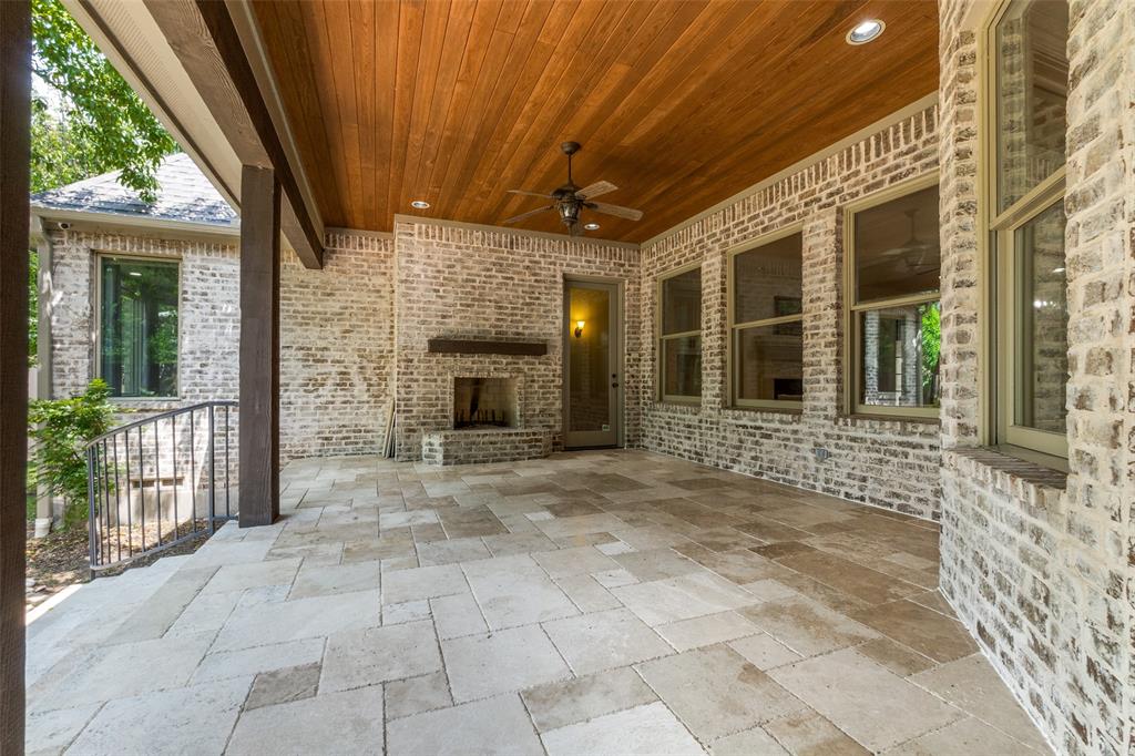 Royal Crest - Residential