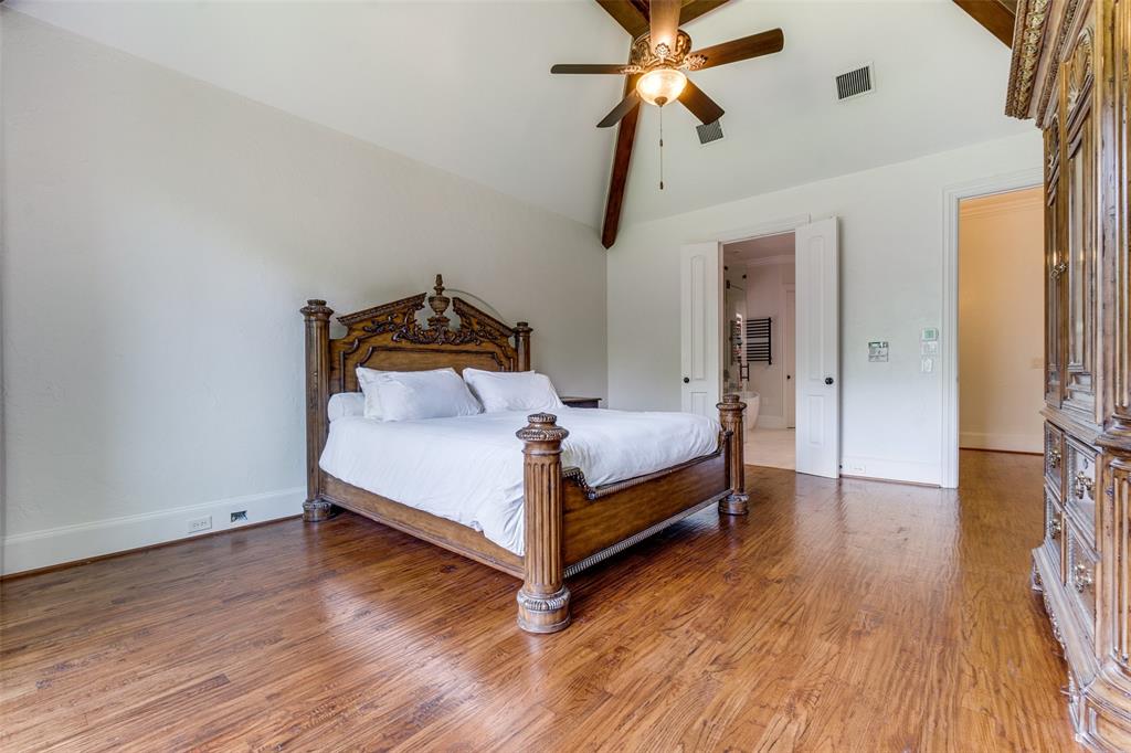 Royal Crest - Residential