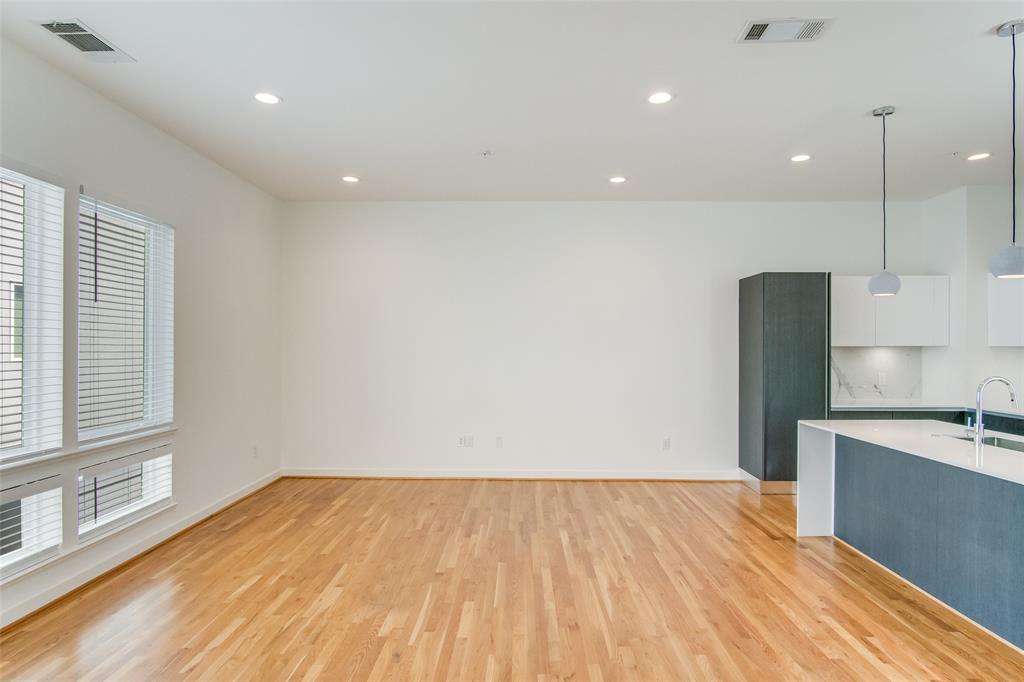 Akard-Gano Twnhms Add - Residential Lease