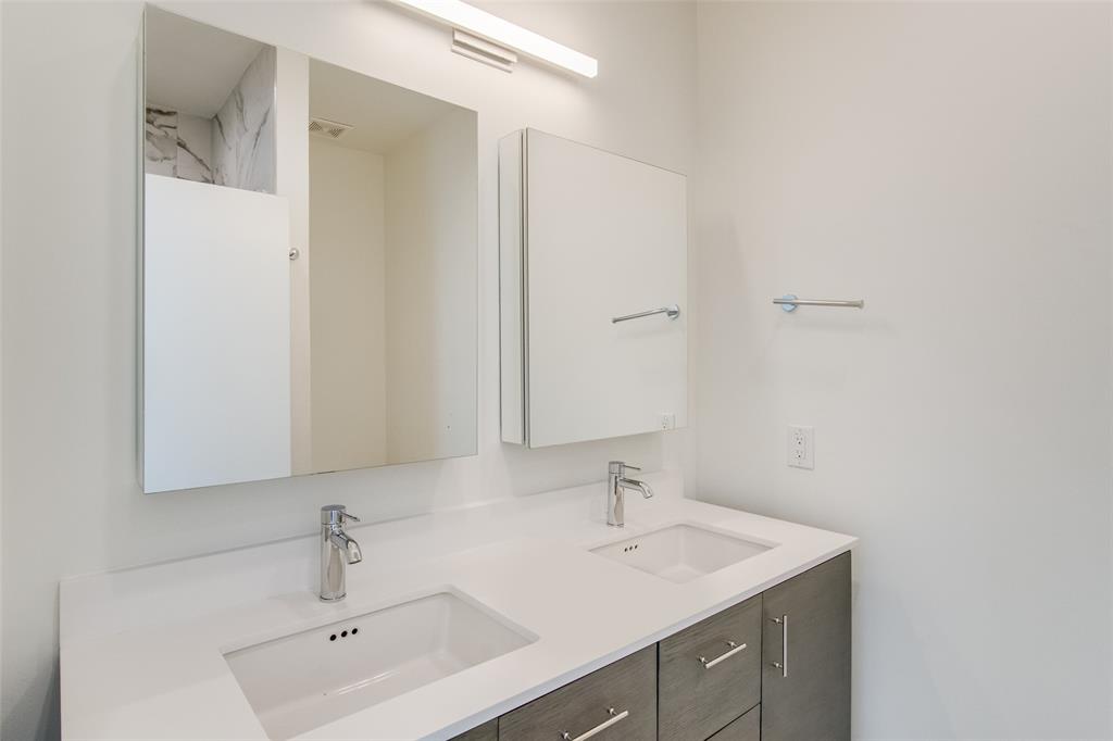 Akard-Gano Twnhms Add - Residential Lease