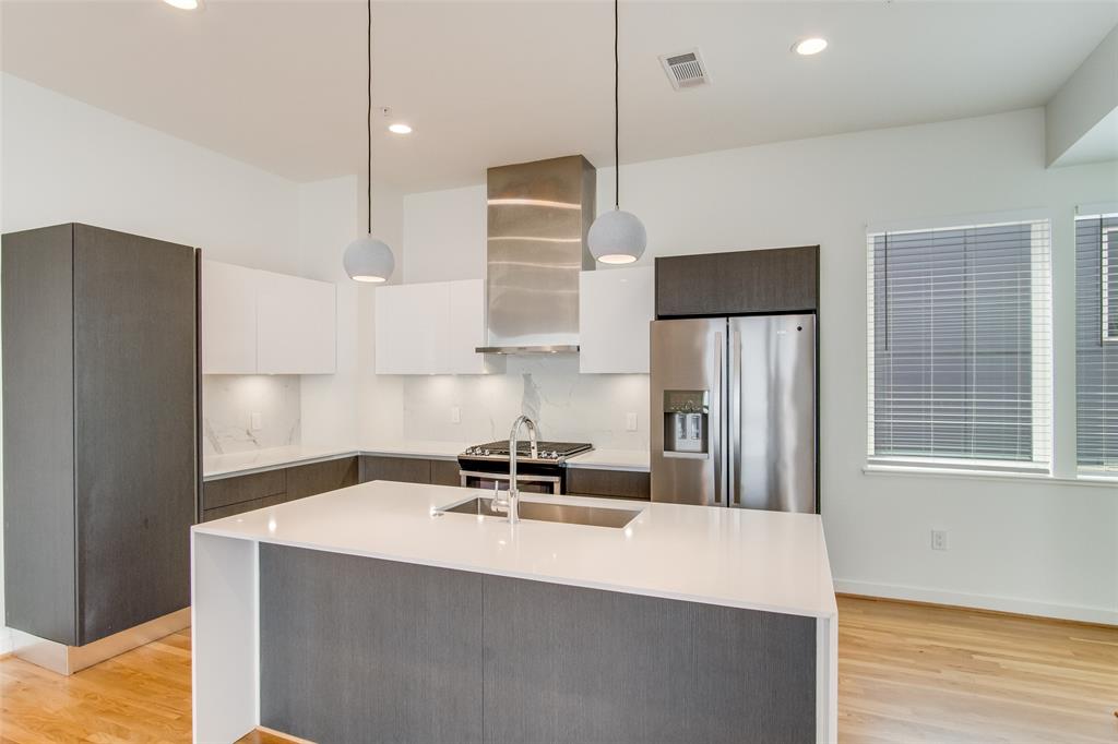 Akard-Gano Twnhms Add - Residential Lease