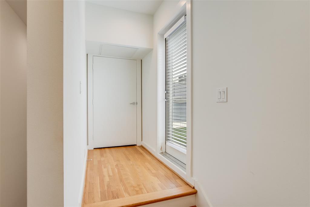 Akard-Gano Twnhms Add - Residential Lease