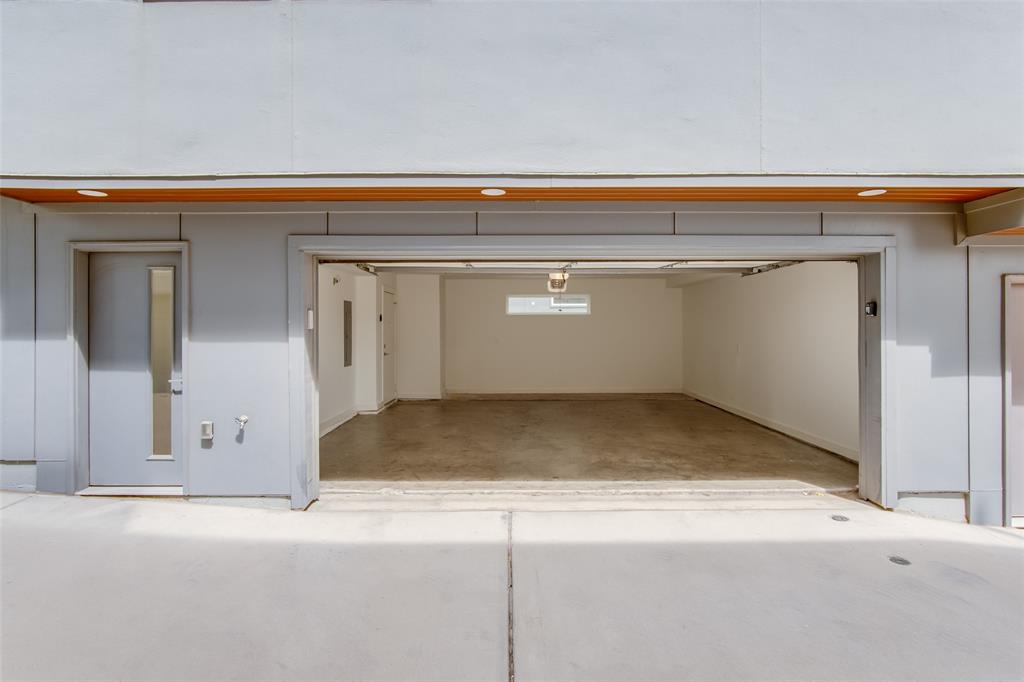 Akard-Gano Twnhms Add - Residential Lease