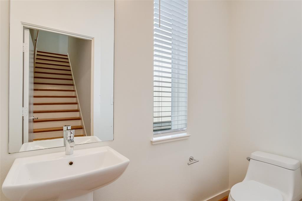 Akard-Gano Twnhms Add - Residential Lease