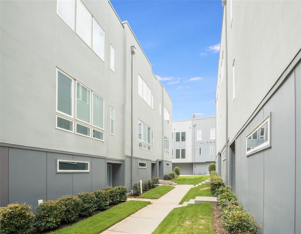 Akard-Gano Twnhms Add - Residential Lease