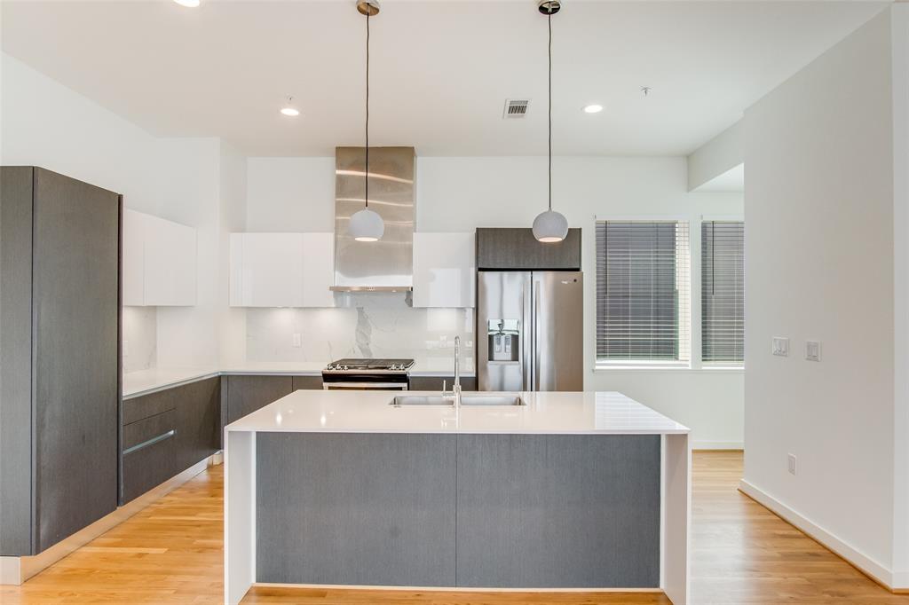 Akard-Gano Twnhms Add - Residential Lease