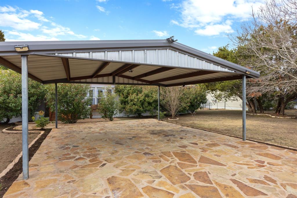 11200 Ridgewood Drive