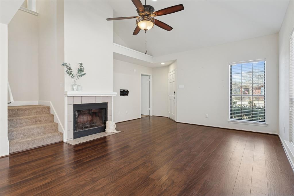 2904 Hunters Point Lane