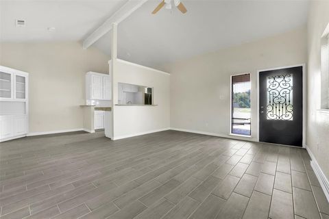 405 S Las Vegas Trail White Settlement TX 76108