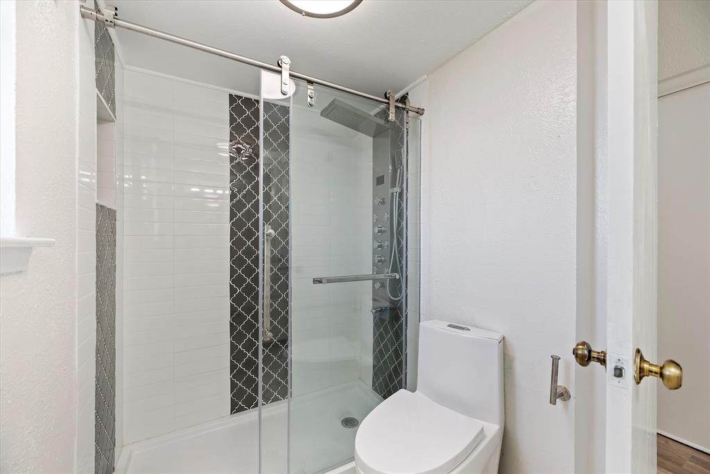 Plaza CONDOMINIUMS - Residential Lease