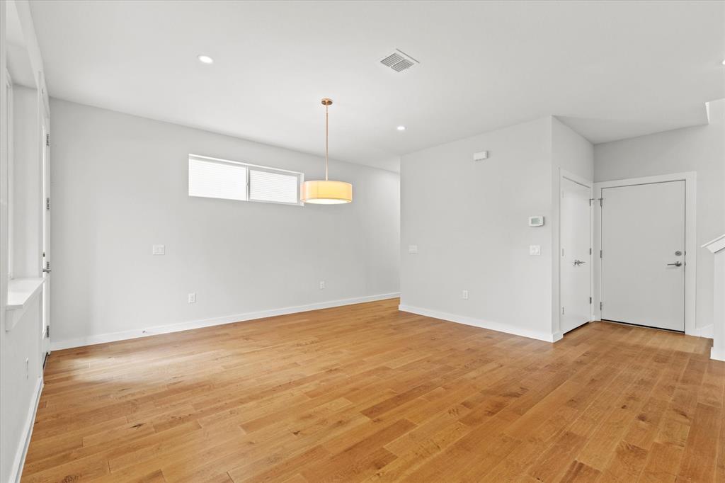 1025 Gallivant Lane
