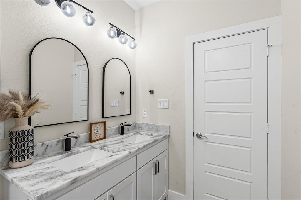 Canyon Creek - Residential Lease