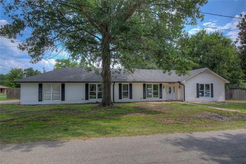 A home in Edgewood