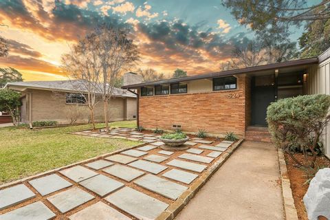 524 N Manus Drive Dallas TX 75224