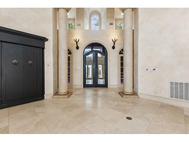 6917 Forest Glen Drive