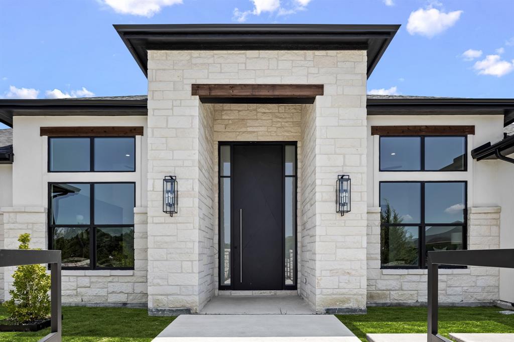 328 Longview Place