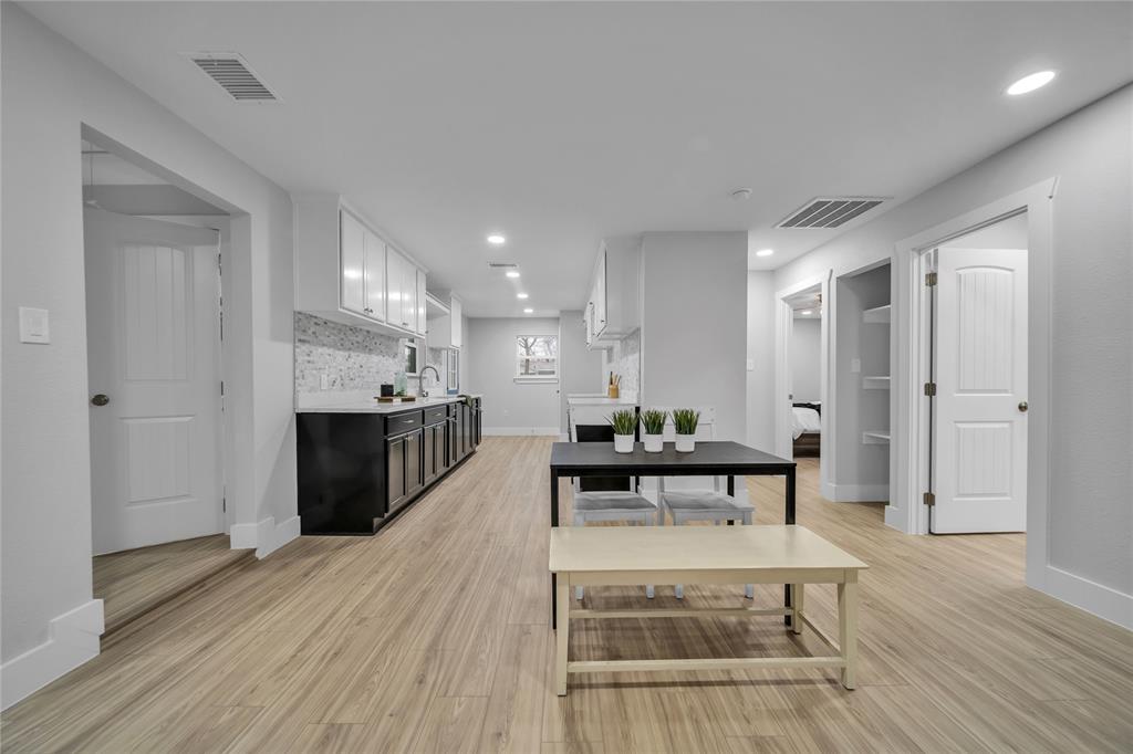 1213 Bowie Street