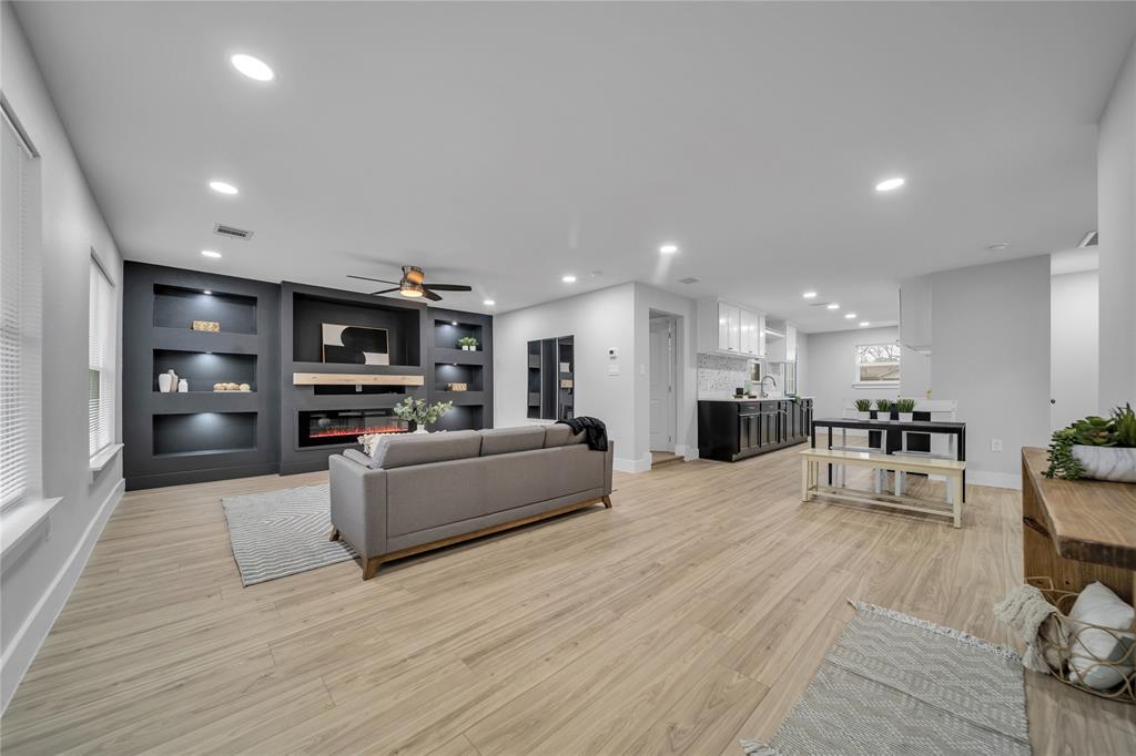 1213 Bowie Street