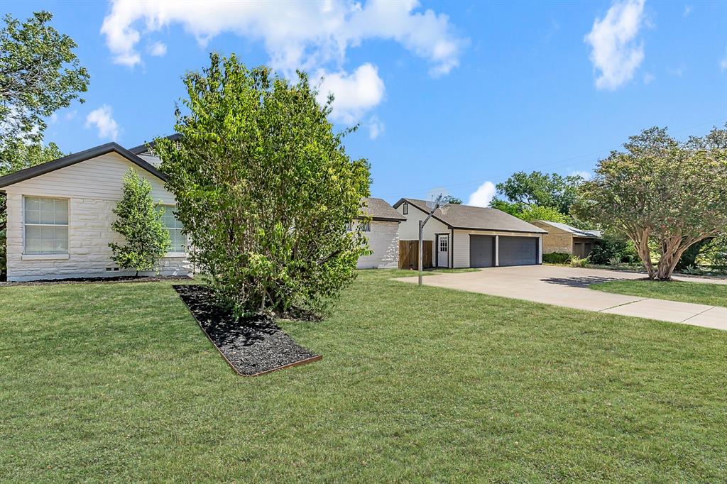 3909 Trail Lake Drive