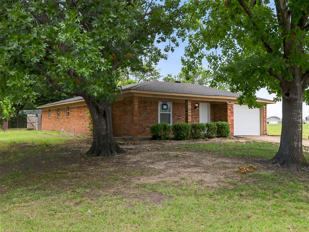 1501 Shady Lane