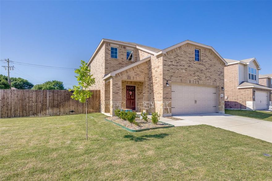 This MUST-SEE PROPERTY offers an impressive 2,395 square feet of thoughtfully designed living space with 4 bedrooms and 3 full bathrooms in desirable Van Alstyne, Texas. Situated on a corner lot close to Highway 75, this home delivers unbeatable convenience without sacrificing charm! Step inside to discover a stunning open floor plan perfect for both everyday living and entertaining. Also, beautiful laminate flooring throughout creates a seamless flow while offering durability for active family life. The kitchen opens beautifully to main living area perfect for entertaining!
Upstairs, the bedroom configuration provides ideal separation for family members or guests. This two-story home features all bedrooms upstairs, including an expansive master-bedroom and bathroom!! The master bedroom has a tray ceiling and a large master walk in closet. This home is located in an amazing location!! In fact, it's moments away from excellent shopping destinations, top-rated schools. Don’t miss your chance to own this exceptional property! Schedule your a showing today!!