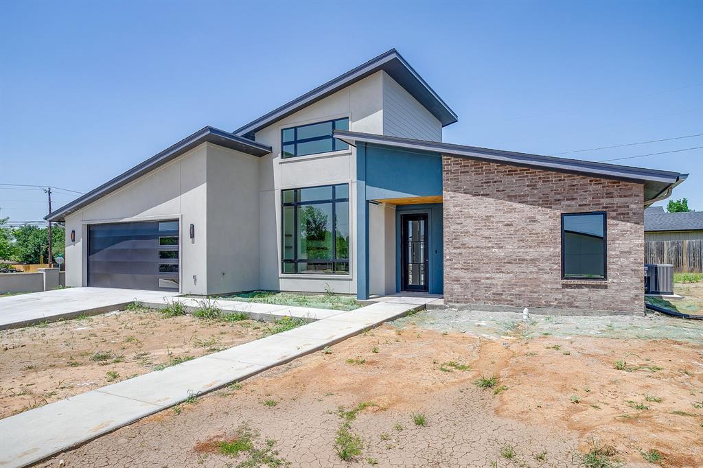 THE DWELLINGS ON 25TH - Residential