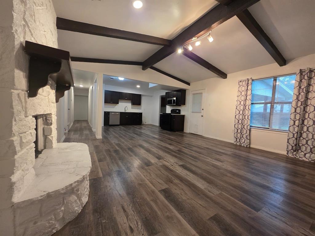 926 W Embercrest Drive