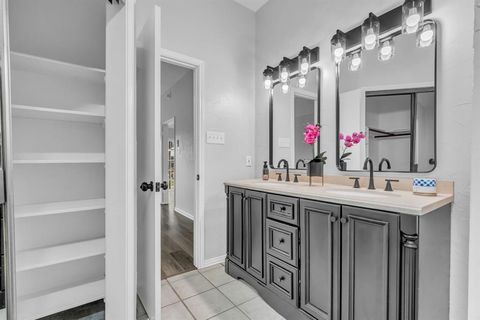 Tiny photo for 4604 Lindberg Drive, Arlington, TX 76016 (MLS # 21197816)