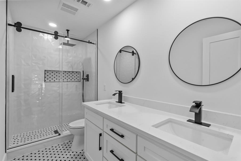 6725 Macintosh Drive