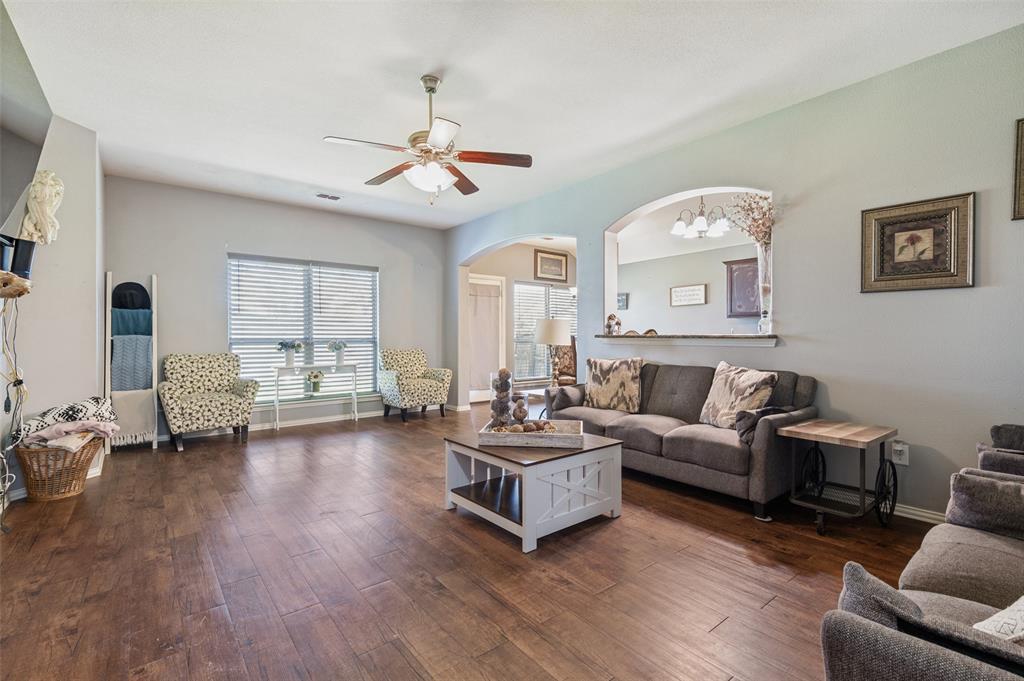 3129 Royal Crest Drive