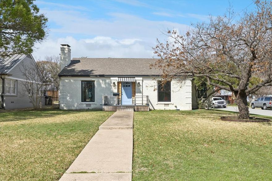 Prime TCU location on a sunny corner lot, just half a block from the TCU baseball fields and an easy walk to TCU football games. This beautifully updated home blends classic Bellaire charm with modern upgrades, plus a fully furnished guest house ideal for a mother in law suite, student living,
The main home offers 2 bedrooms, 2 full baths, plus a versatile flex room perfect as a third bedroom, nursery, office, or home gym. The hardwood floors were refinished in 2025, and black on black Anderson windows installed in 2023 bring in exceptional natural light throughout.
Both bathrooms were fully remodeled in 2021, and the primary suite features an oversized walk in shower with river rock  flooring and updated title, and a spacious walk in closet. Home has been updated for a fresh, cohesive look. Total square footage includes guest house.  1776 for main house and 528 for guest house, per TAD.
The guest house includes a full bedroom, bathroom, living area and kitchen, induction cooktop, fresh interior paint, and comes fully furnished. Perfect for multi generational living, nanny, or visiting family. The property also includes an oversized two car garage.
This is truly location, location, location in one of Fort Worth’s most sought after walkable pockets near TCU, and local favorites.