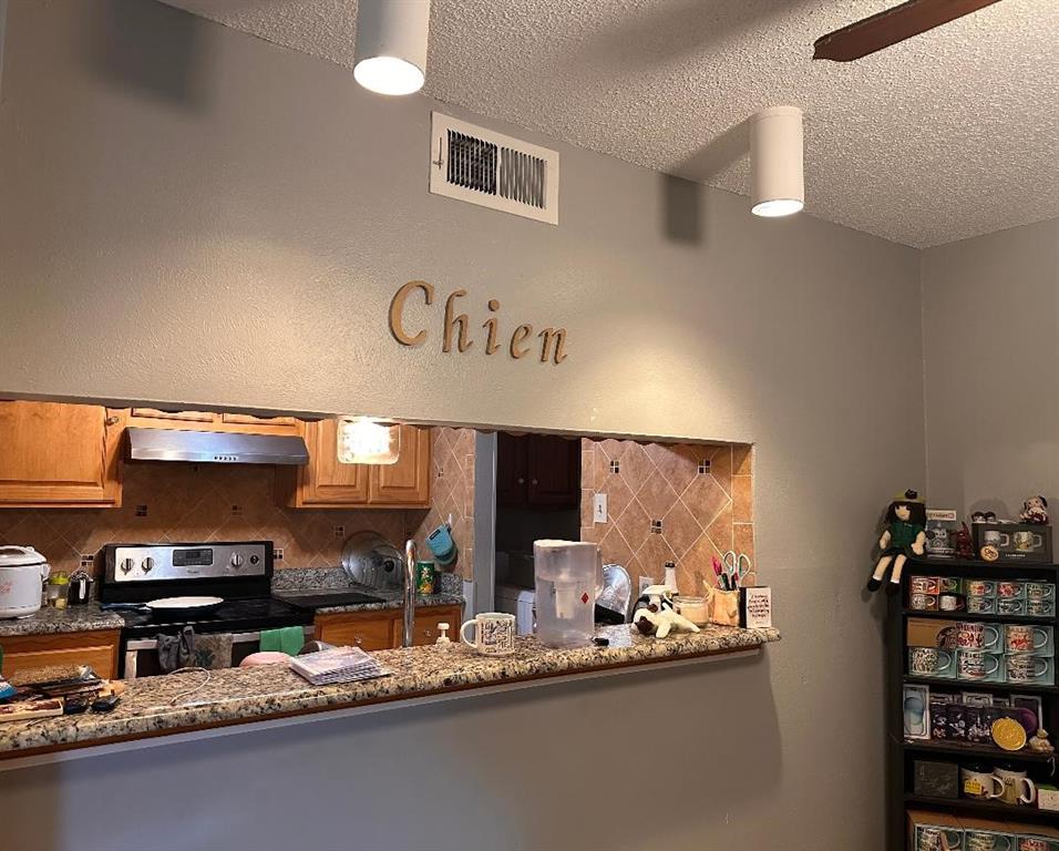 Springtree Crossing Condos - Residential