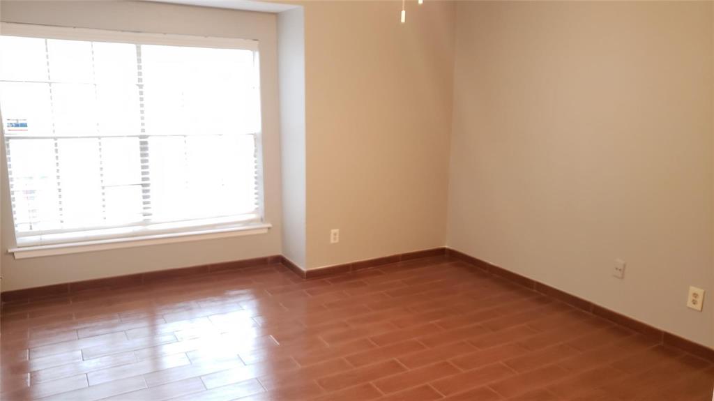 Springtree Crossing Condos - Residential